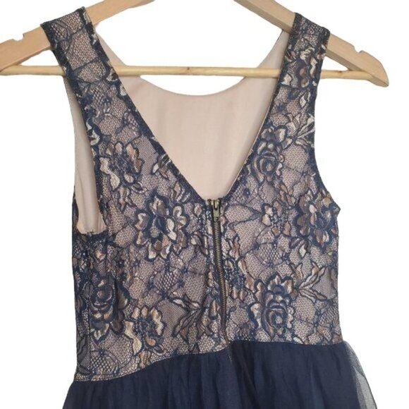 FOREVER 21 | Floral embroidery w/Tulle Skirt Dress - Picture 2 of 10